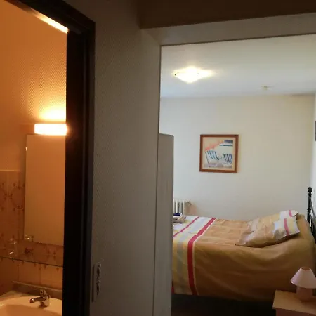 Le Cantegrel 住宿加早餐酒店 *