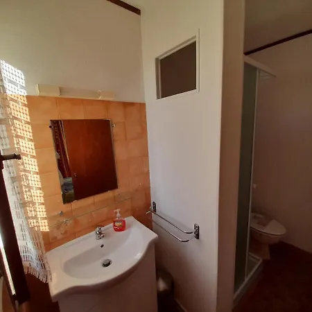 Le Cantegrel 住宿加早餐酒店 *